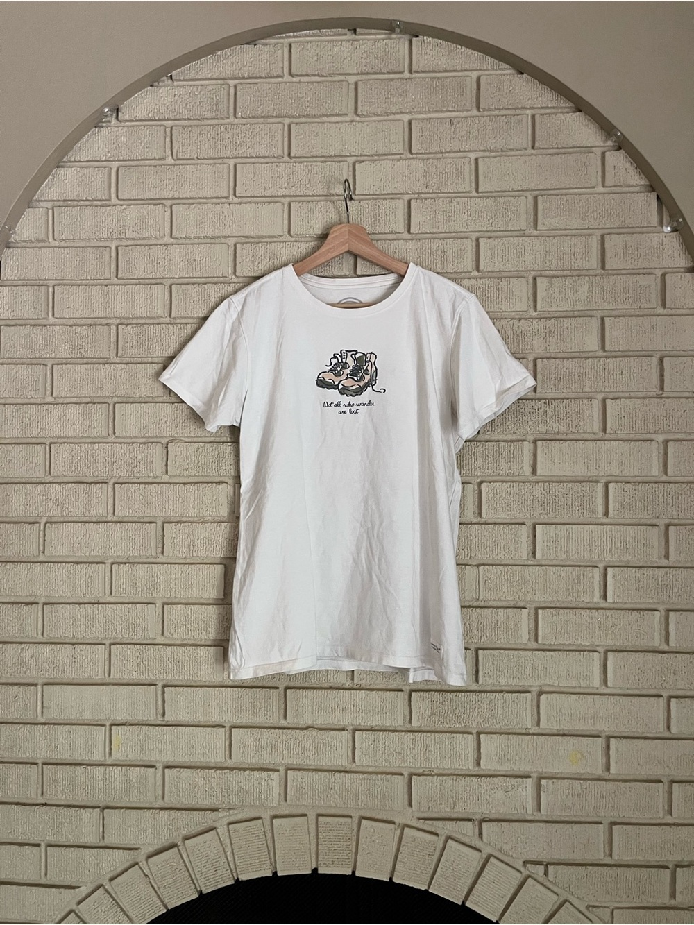 Life Is Good Wanderer Crusher Tee Size Large